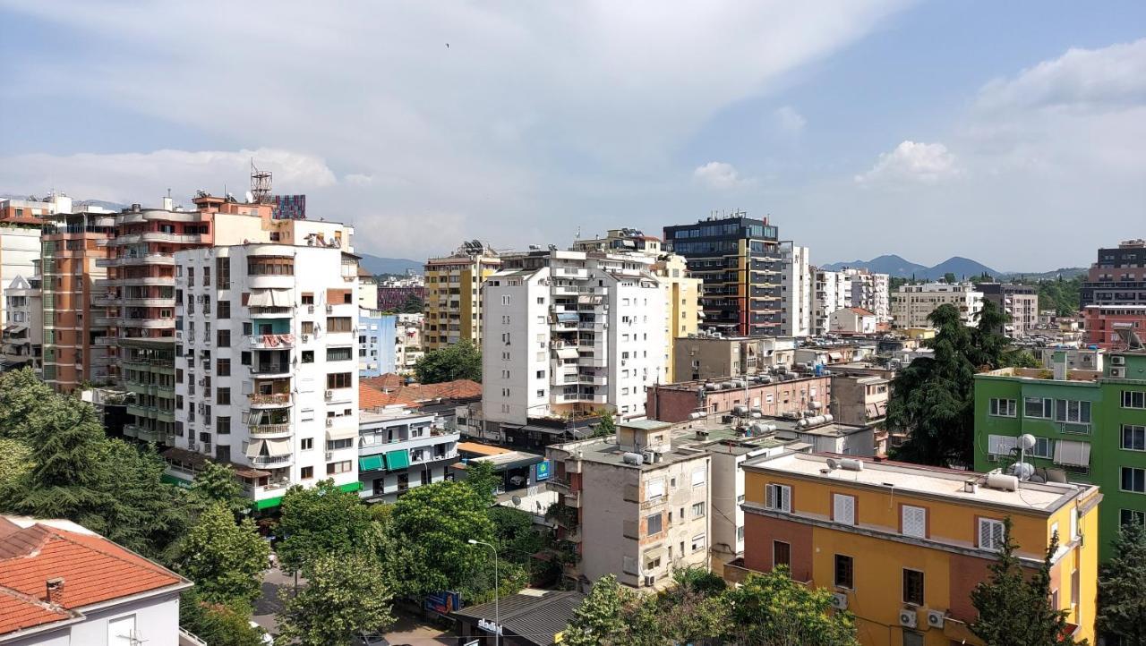 Spacious Family-Friendly Apartment In The Heart Of Bllok Tirana Esterno foto